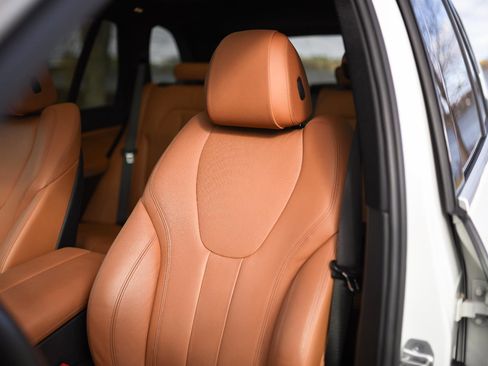 Used 2021 BMW X5 xDrive45e w/ Premium Package 3 image 31