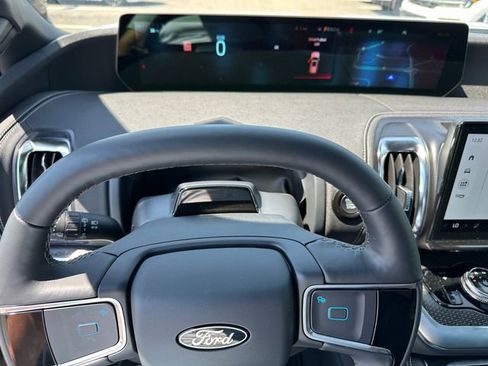 Used 2025 Ford Expedition Max Platinum w/ Stealth Appearance Package image 41