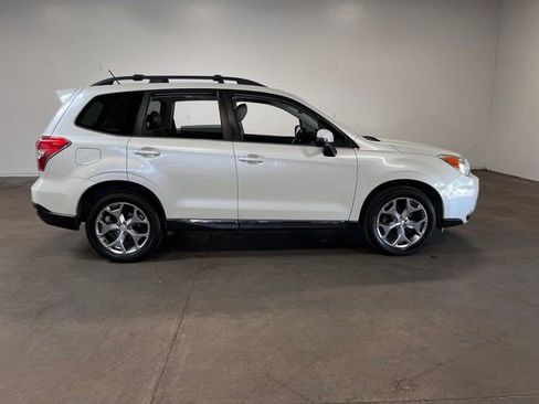 Used 2015 Subaru Forester 2.5i Touring AWD/4WD image 2