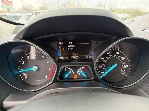Used 2019 Ford Escape SEL AWD/4WD image 37