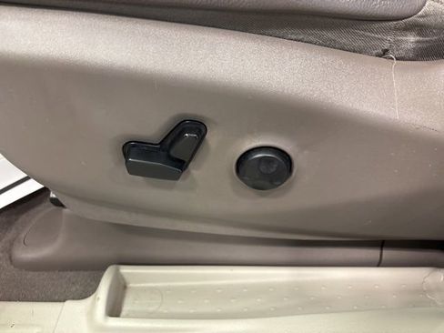 Used 2019 Chrysler Pacifica Touring-L FWD image 29