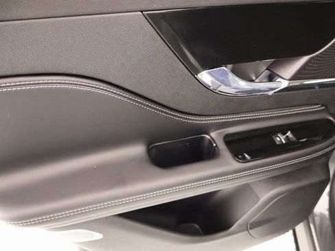 New 2026 Lincoln Corsair Premiere image 17