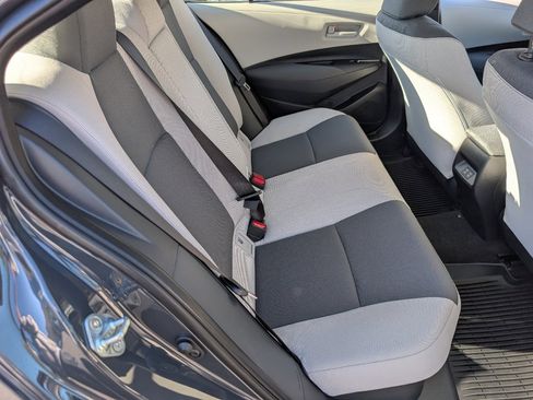 Used 2026 Toyota Corolla LE image 5