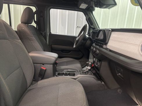 Used 2024 Jeep Wrangler Sahara w/ Technology Group image 28