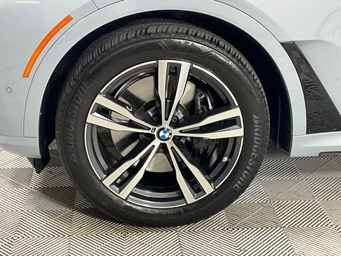 Used 2023 BMW X7 xDrive40i w/ M Sport Package image 29