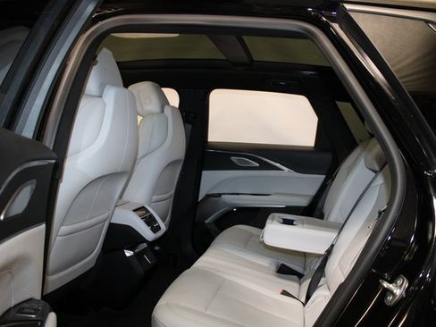 Certified 2024 Cadillac Lyriq Sport image 9