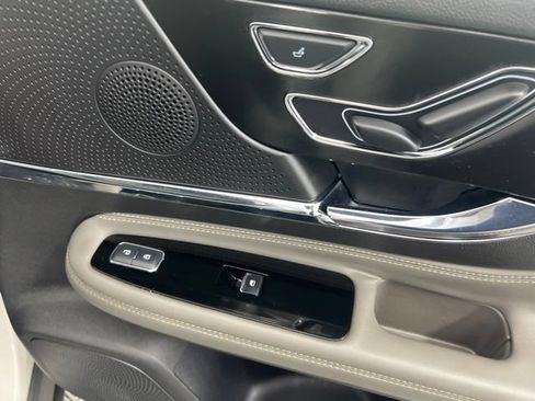 Certified 2024 Lincoln Corsair AWD image 25