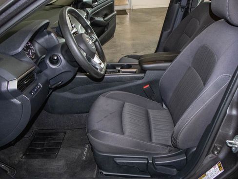 Used 2022 Nissan Altima 2.5 S image 7