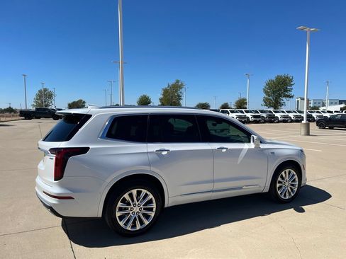 Used 2020 Cadillac XT6 Premium Luxury FWD image 5