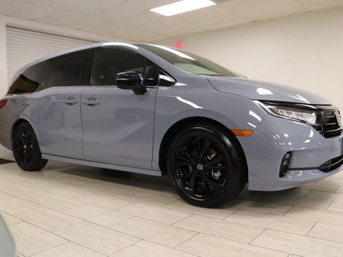 Used 2024 Honda Odyssey Sport image 5