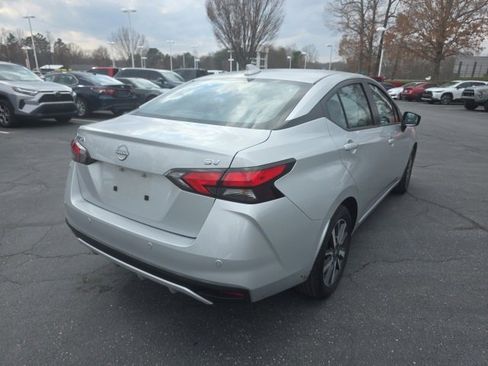 Used 2024 Nissan Versa SV image 8