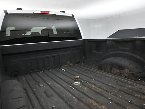 Certified 2023 Ford F250 XLT w/ F-250 >10K GVWR Package image 21