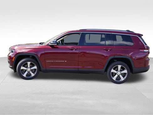 Certified 2022 Jeep Grand Cherokee L Limited AWD/4WD image 9