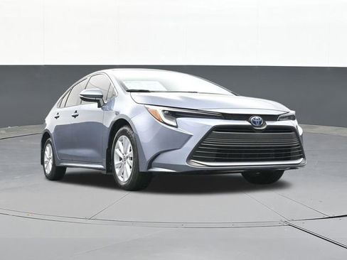 Used 2024 Toyota Corolla XLE image 55