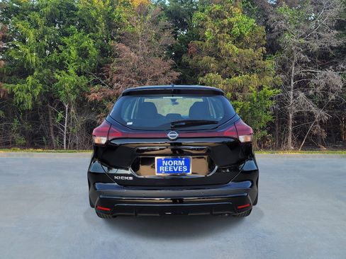 Used 2025 Nissan Kicks Play S FWD image 18
