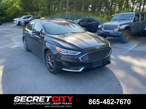 Used 2019 Ford Fusion SEL FWD image 3