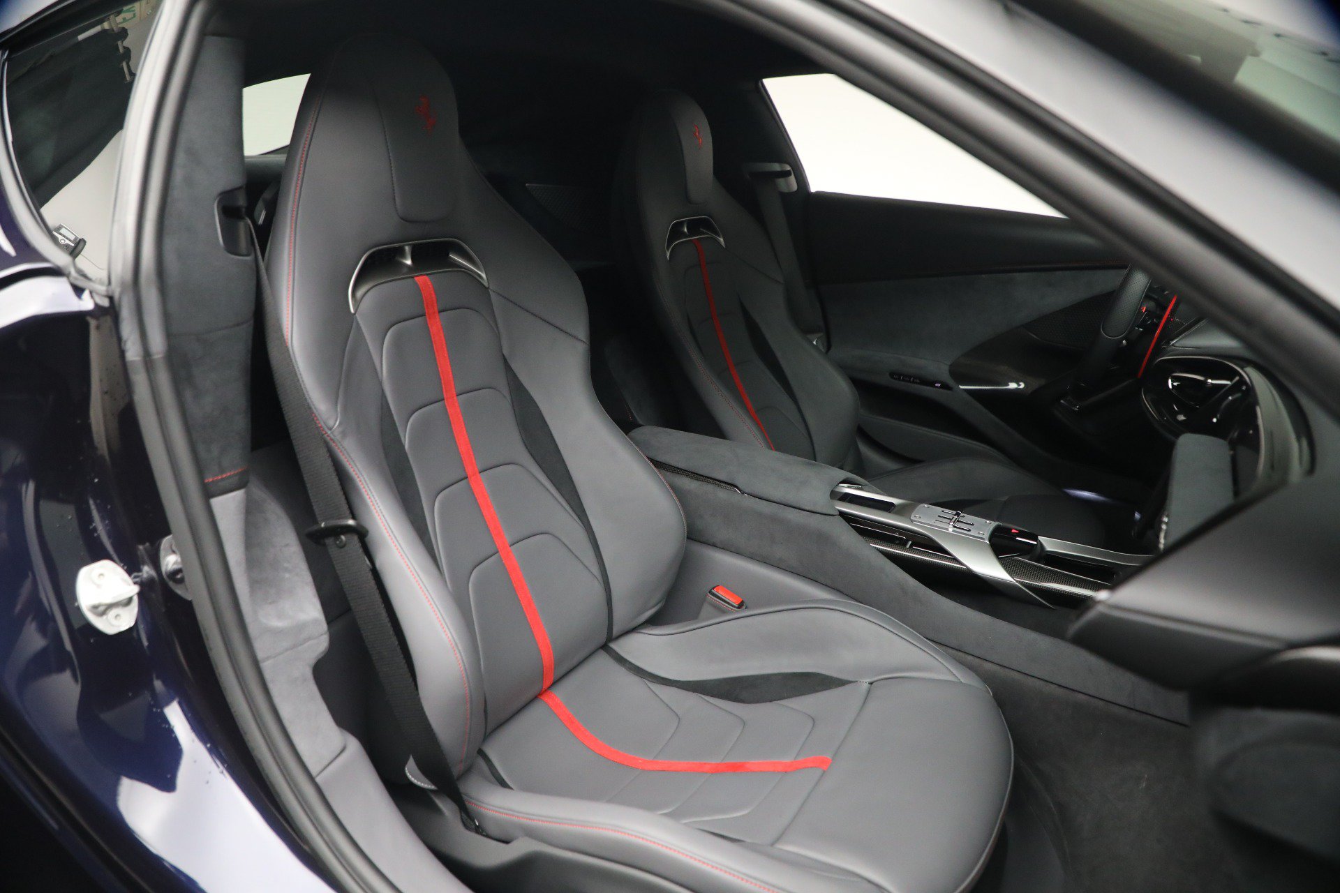 Used 2025 Ferrari 12Cilindri RWD image 18