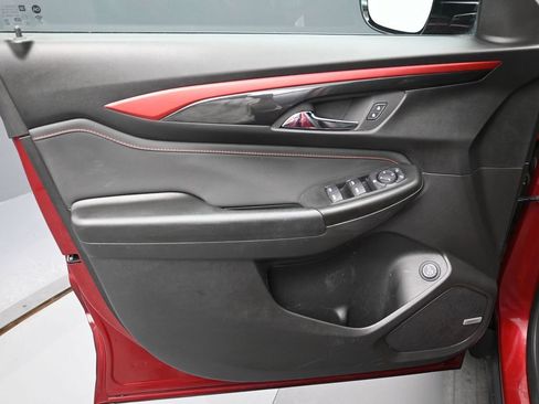 Used 2024 Chevrolet TrailBlazer RS w/ Convenience Package image 11