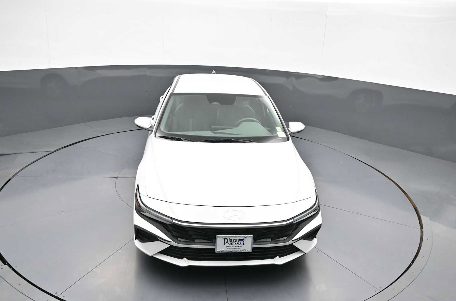 Used 2025 Hyundai Elantra SE FWD image 34