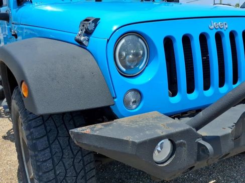 Used 2017 Jeep Wrangler Unlimited Sport w/ Quick Order Package 24S AWD/4WD image 11