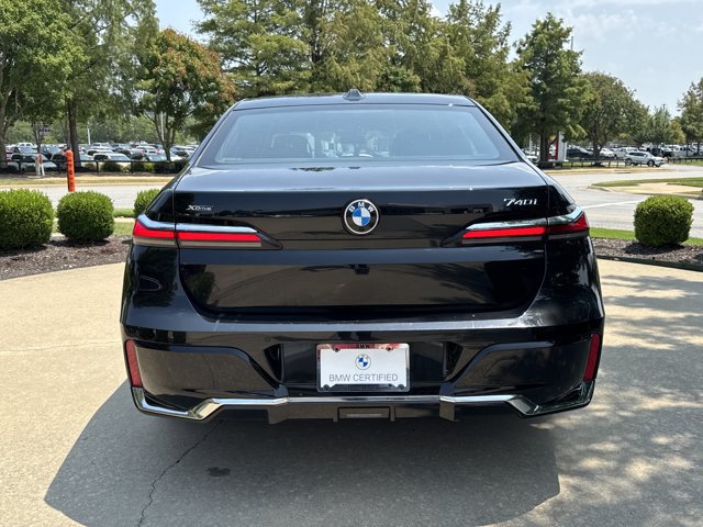 Certified 2026 BMW 740i xDrive AWD/4WD image 4
