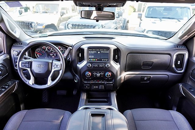 Used 2021 Chevrolet Silverado 1500 RST w/ Convenience Package II RWD image 30