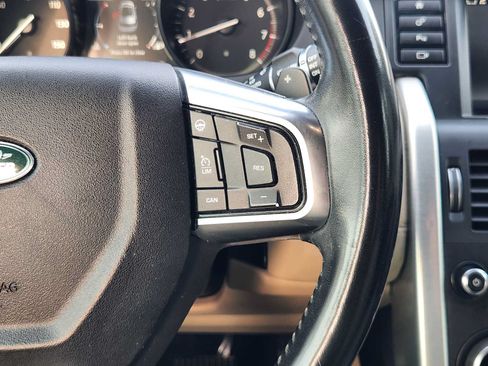 Used 2018 Land Rover Discovery Sport HSE AWD/4WD image 27