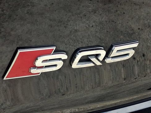 Used 2019 Audi SQ5 Premium Plus w/ Premium Plus Package AWD/4WD image 31