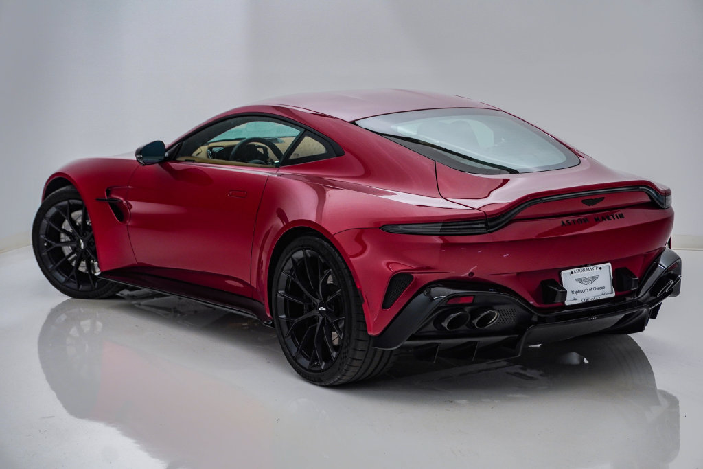 Used 2025 Aston Martin V8 Vantage Coupe RWD image 10