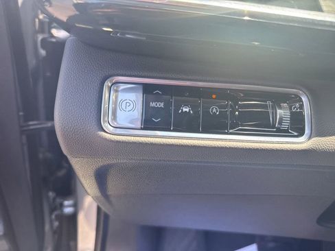 Used 2025 Buick Envision Preferred AWD/4WD image 24