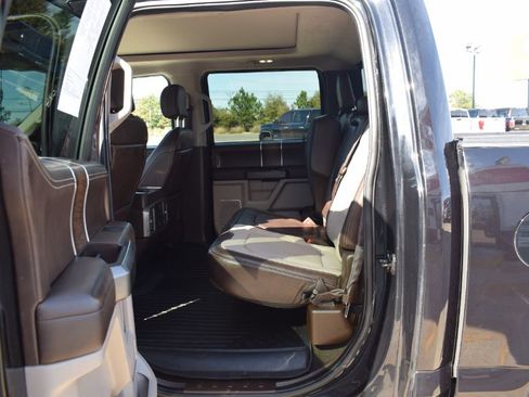 Used 2019 Ford F150 Limited image 10