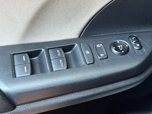 Used 2019 Honda Civic EX image 11