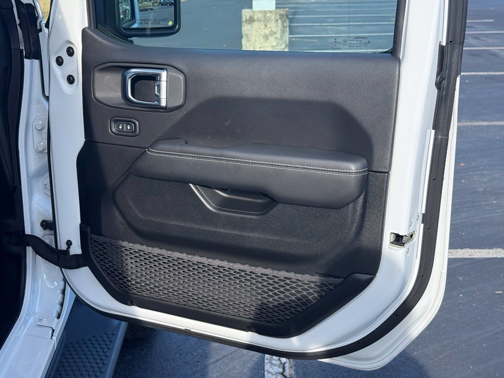 Used 2020 Jeep Wrangler Unlimited Sahara AWD/4WD image 42