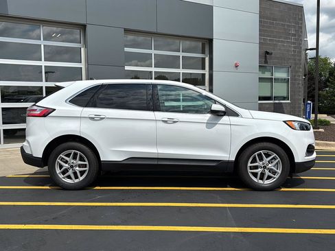 Used 2024 Ford Edge SEL w/ Convenience Package AWD/4WD image 5