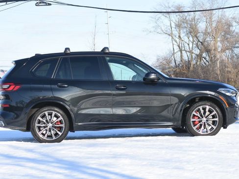 Used 2021 BMW X5 xDrive40i w/ M Sport Package image 3