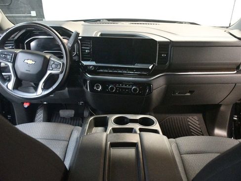 Used 2023 Chevrolet Silverado 1500 LT AWD/4WD image 5