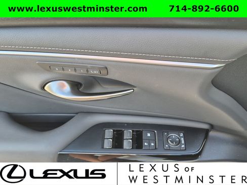 Used 2025 Lexus ES 300h w/ Premium Package FWD image 18