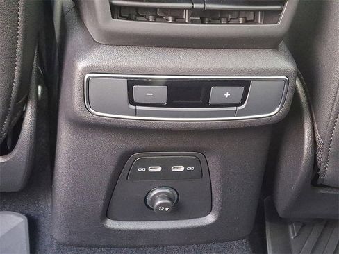 Used 2024 Audi Q4 e-tron Premium Plus image 11