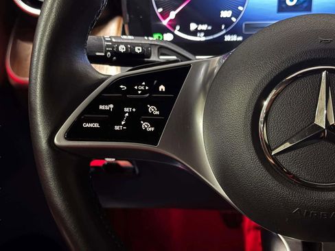 Used 2024 Mercedes-Benz GLC 300 GLC 300 image 10