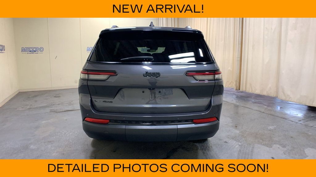 Used 2021 Jeep Grand Cherokee L Laredo AWD/4WD image 4
