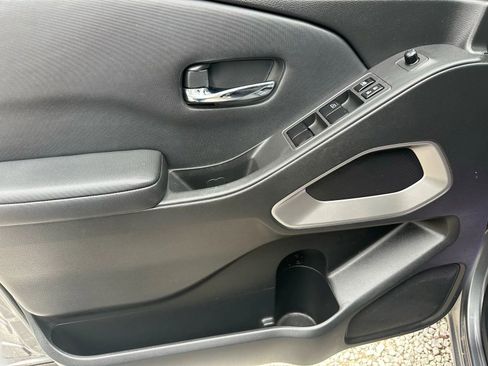 Used 2023 Nissan Frontier SV w/ SV Convenience Package image 28