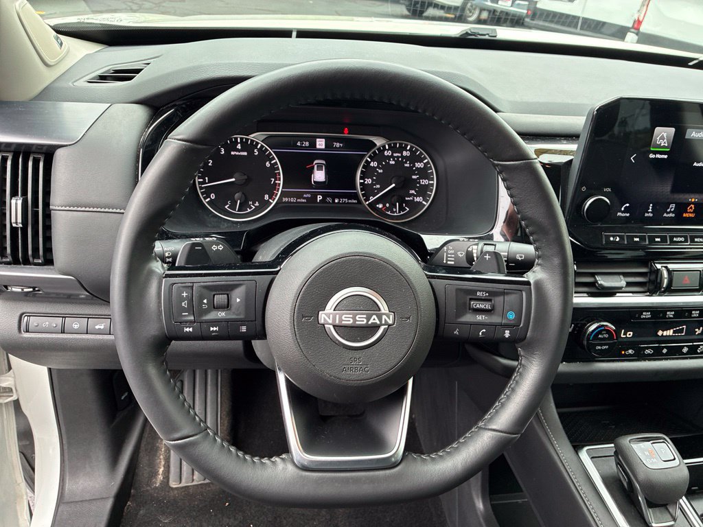 Certified 2024 Nissan Pathfinder SL w/ SL Premium Package AWD/4WD image 17