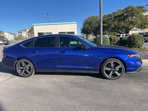 Used 2023 Honda Accord Sport image 6