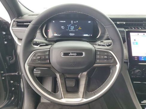 Used 2025 Jeep Grand Cherokee L Limited w/ Black Appearance Package image 24