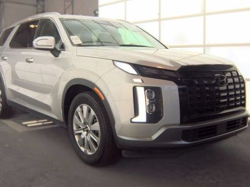 Used 2025 Hyundai Palisade SEL FWD image 2