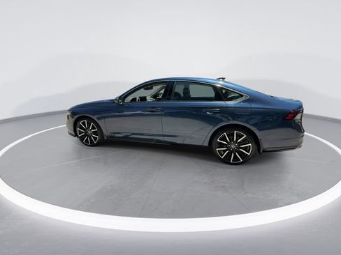Used 2023 Honda Accord Touring image 5