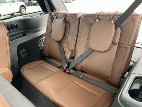 Used 2023 Lincoln Aviator Reserve w/ Elements Package Plus AWD/4WD image 33
