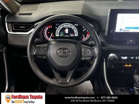 Used 2023 Toyota RAV4 LE AWD/4WD image 14