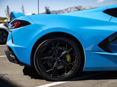 Used 2022 Chevrolet Corvette Stingray Preferred Cpe w/ Z51 Performance Package RWD image 17