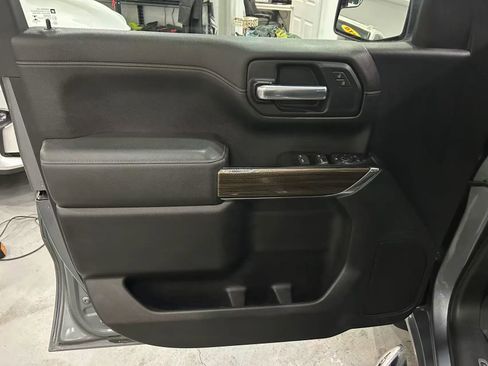 Used 2019 Chevrolet Silverado 1500 LT w/ All-Star Edition image 9